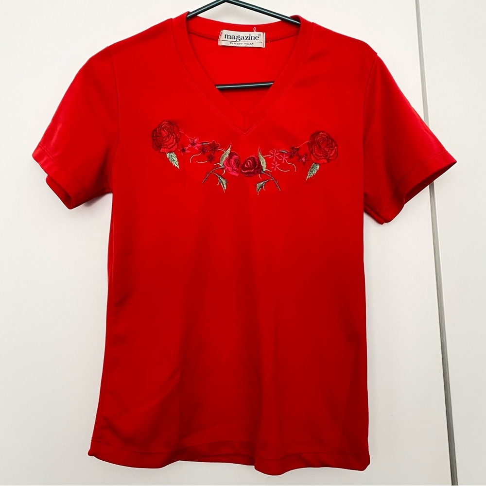 Magazine Classic Wear Red Top w/ Floral Embroidery XS GUC